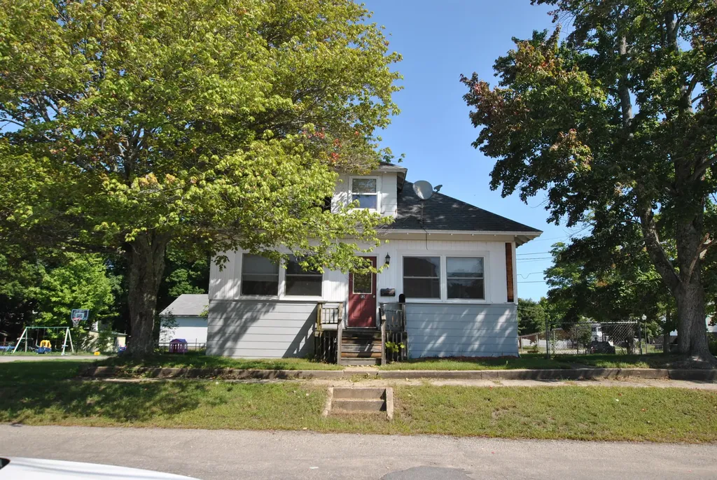 12 Bates Street Sanford ME 04073