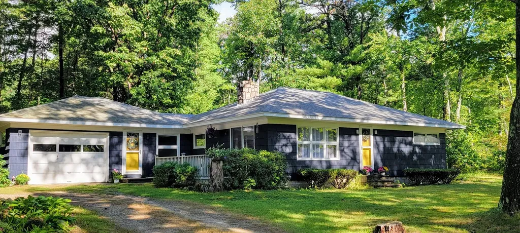 102 Alewive Road Kennebunk ME 04043