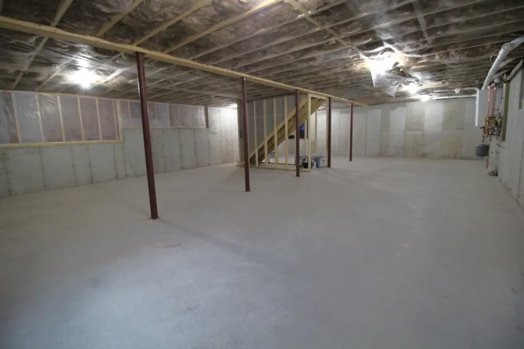 307 Cotton Road Lewiston ME 04240
