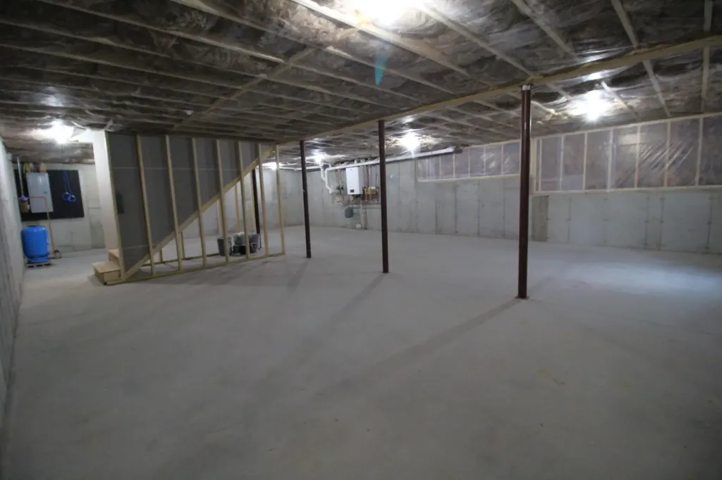 307 Cotton Road Lewiston ME 04240