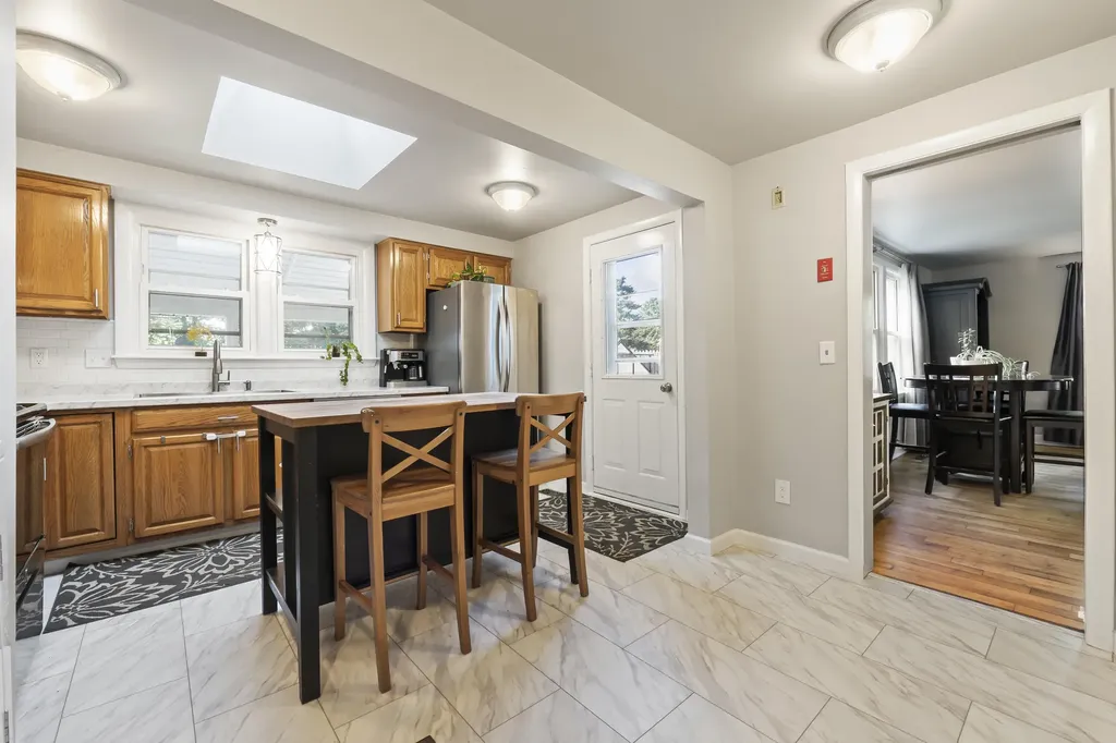 21 Shobe Avenue Brunswick ME 04011
