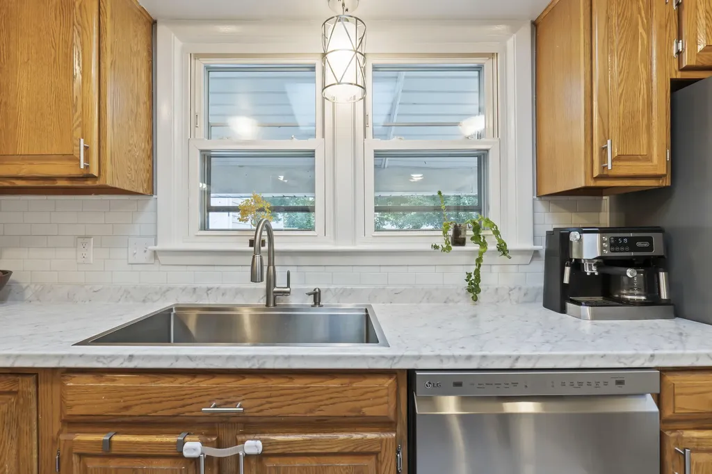 21 Shobe Avenue Brunswick ME 04011