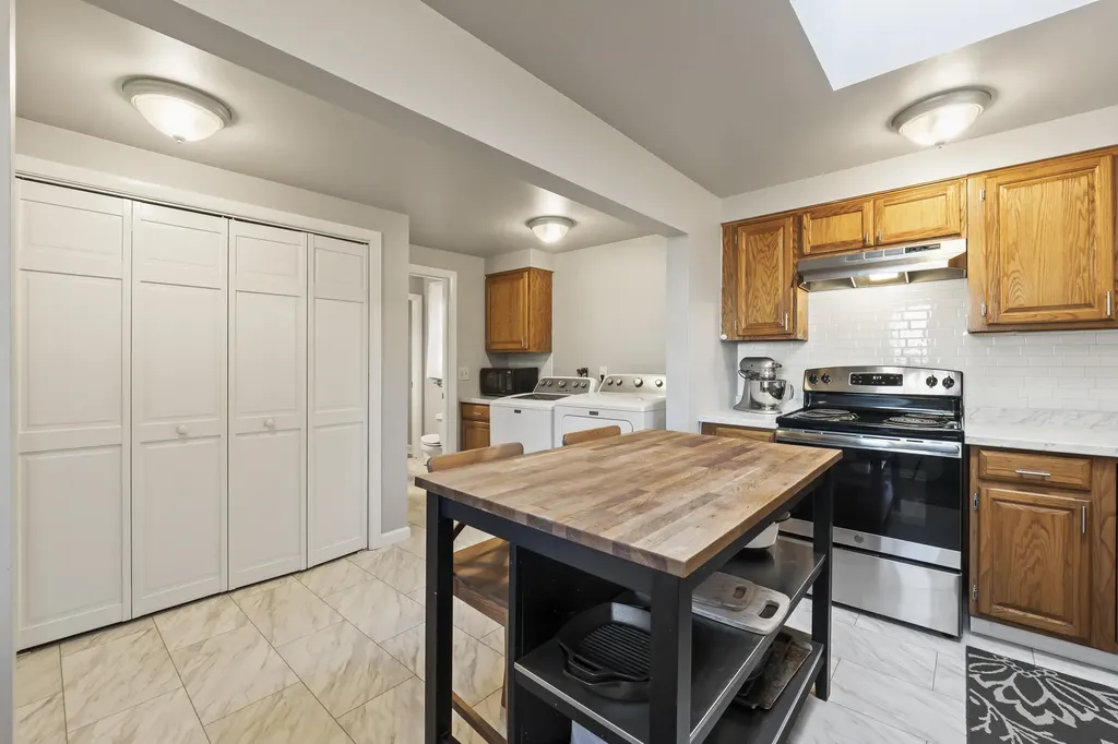 21 Shobe Avenue Brunswick ME 04011