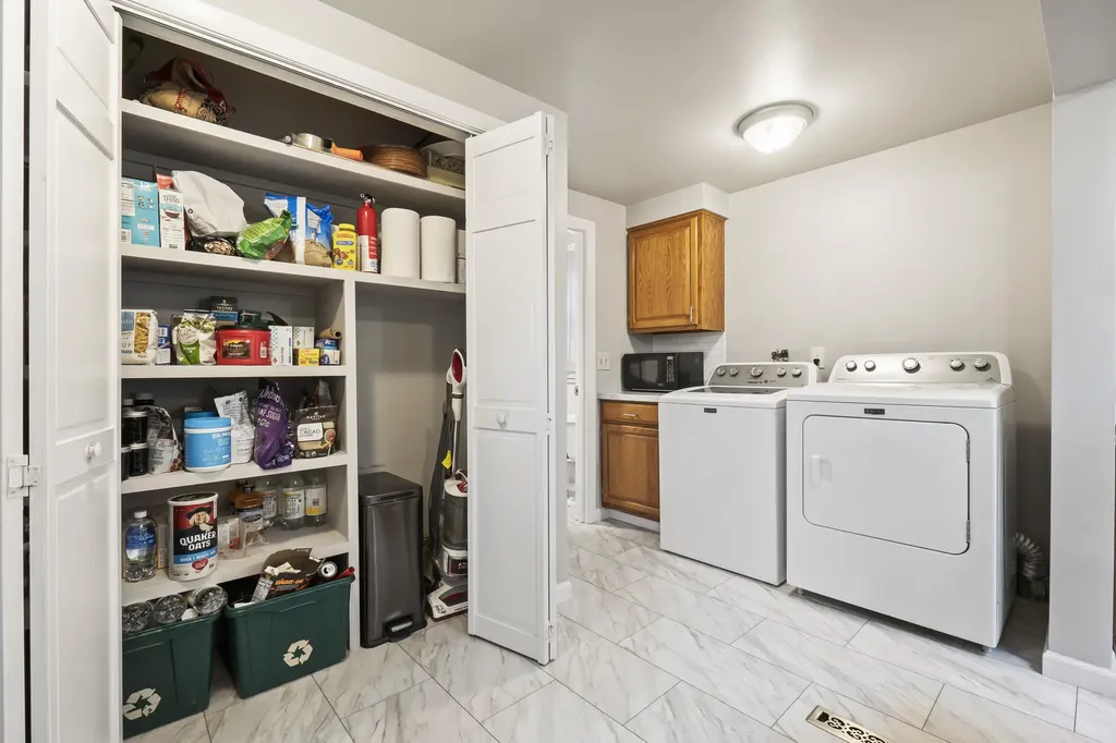 21 Shobe Avenue Brunswick ME 04011