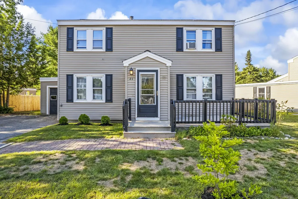 21 Shobe Avenue Brunswick ME 04011
