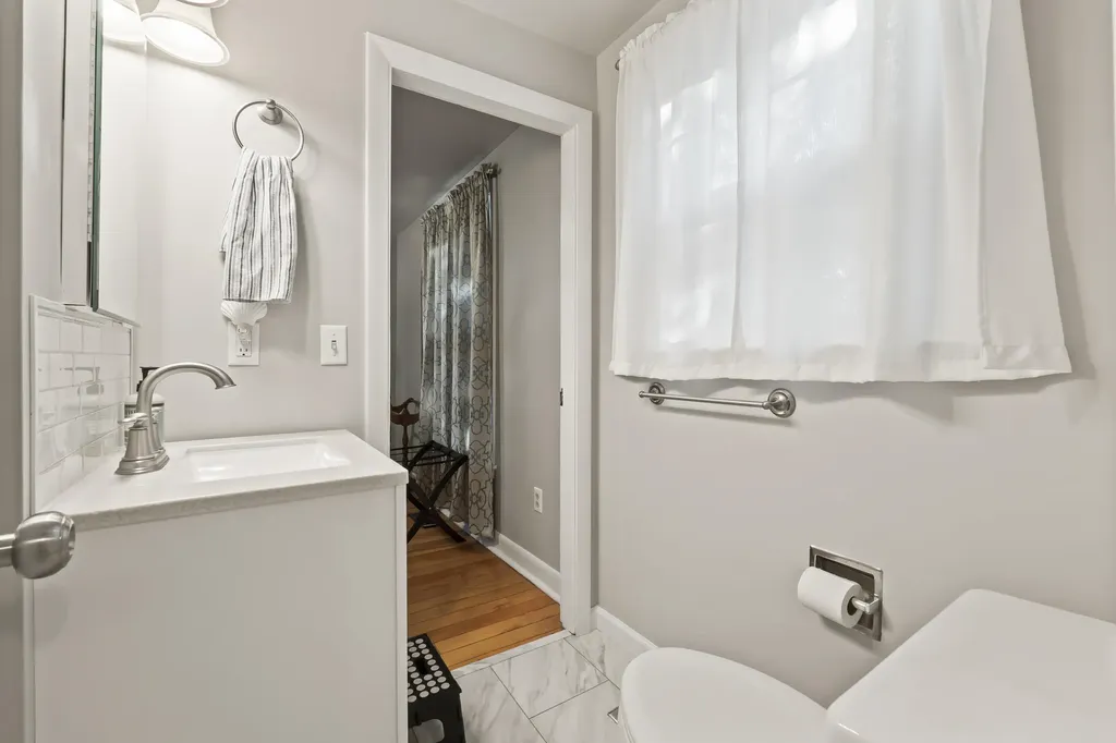 21 Shobe Avenue Brunswick ME 04011