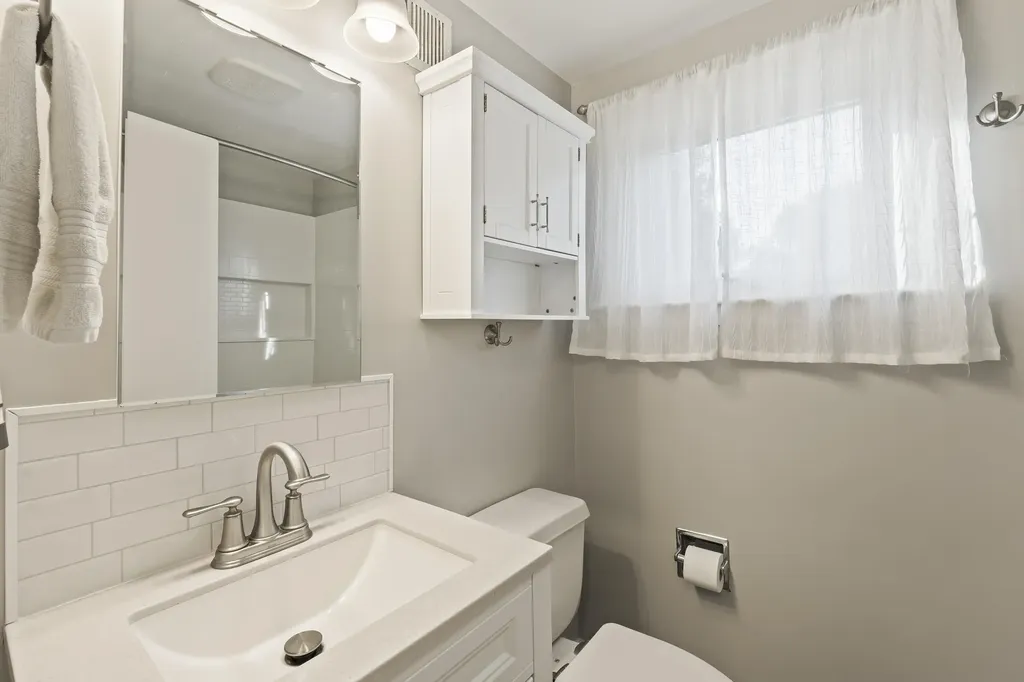 21 Shobe Avenue Brunswick ME 04011