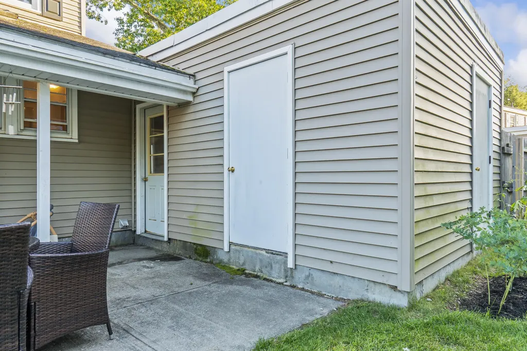 21 Shobe Avenue Brunswick ME 04011