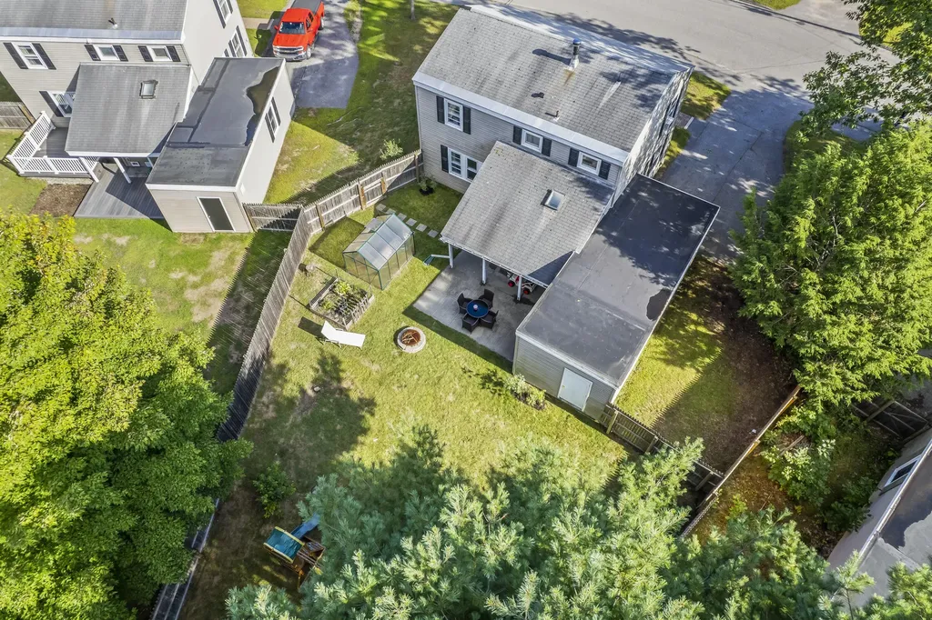 21 Shobe Avenue Brunswick ME 04011