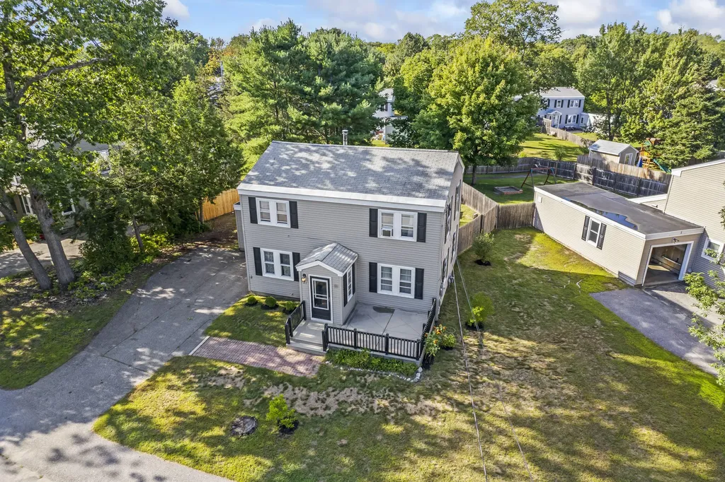 21 Shobe Avenue Brunswick ME 04011