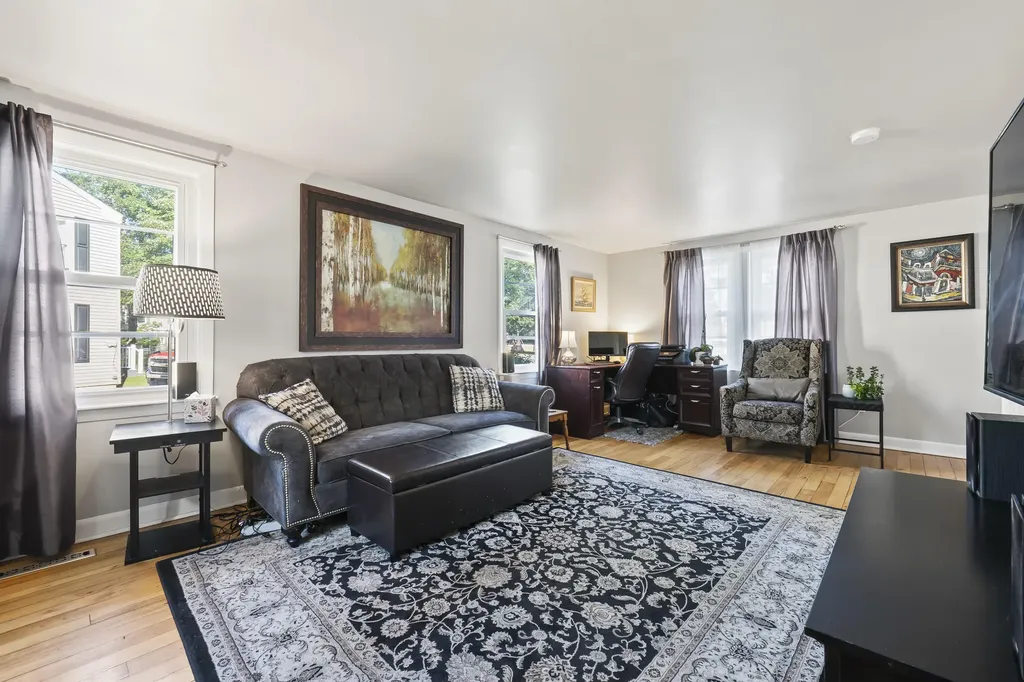 21 Shobe Avenue Brunswick ME 04011