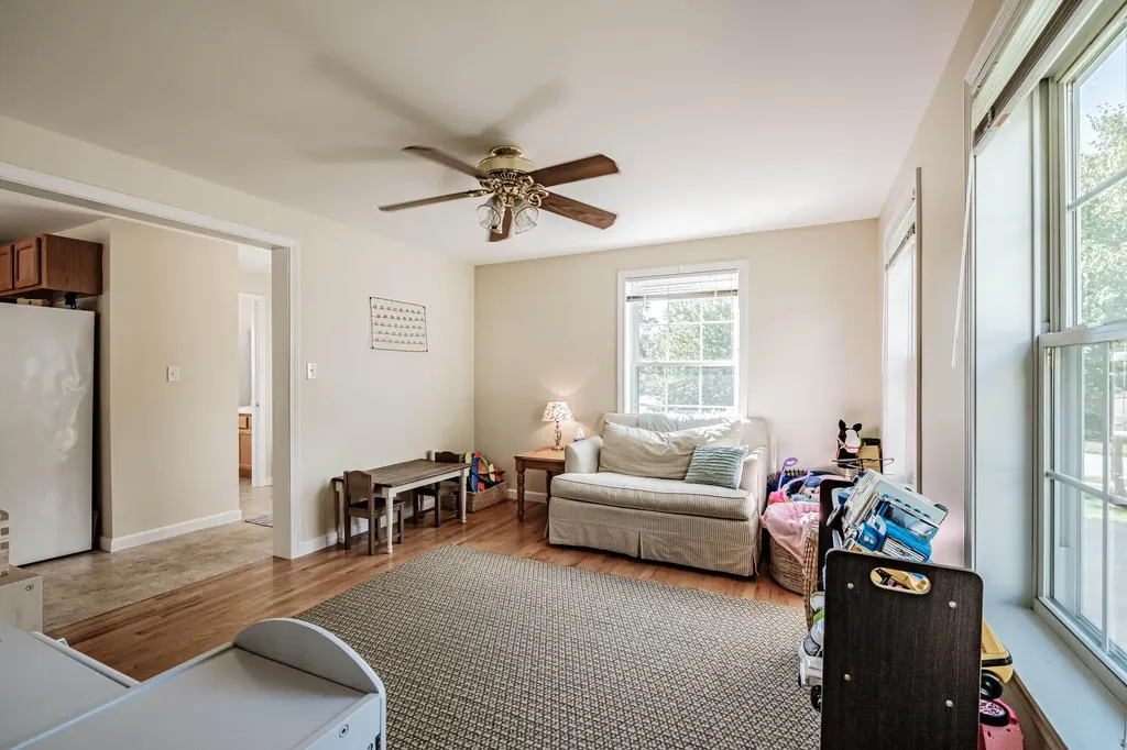 53 Ruby Lane Portland ME 04103