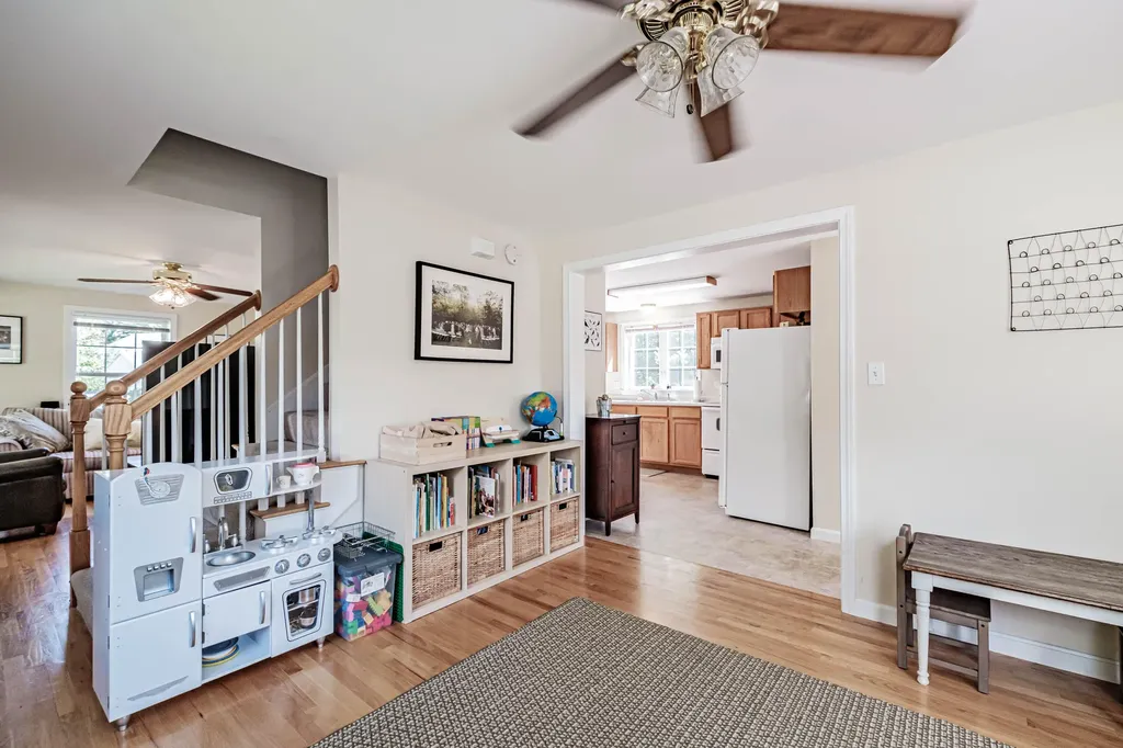 53 Ruby Lane Portland ME 04103