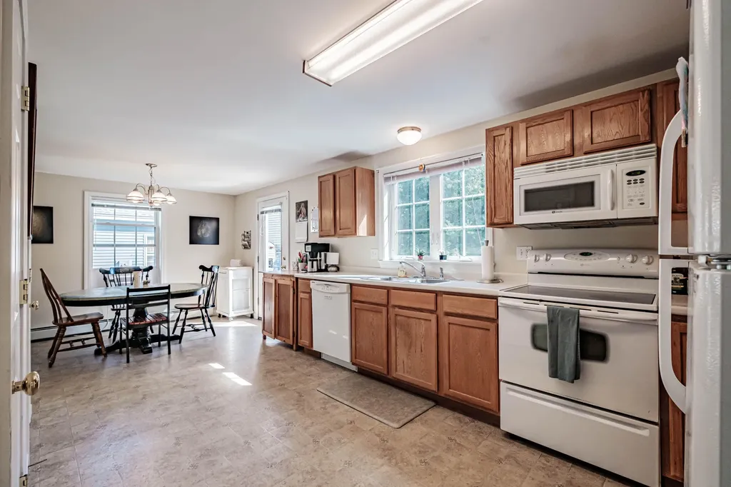 53 Ruby Lane Portland ME 04103