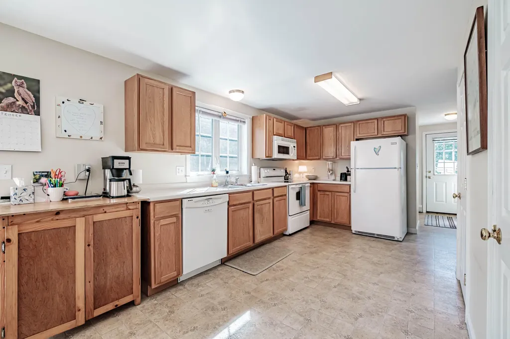 53 Ruby Lane Portland ME 04103