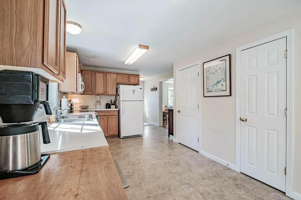 53 Ruby Lane Portland ME 04103