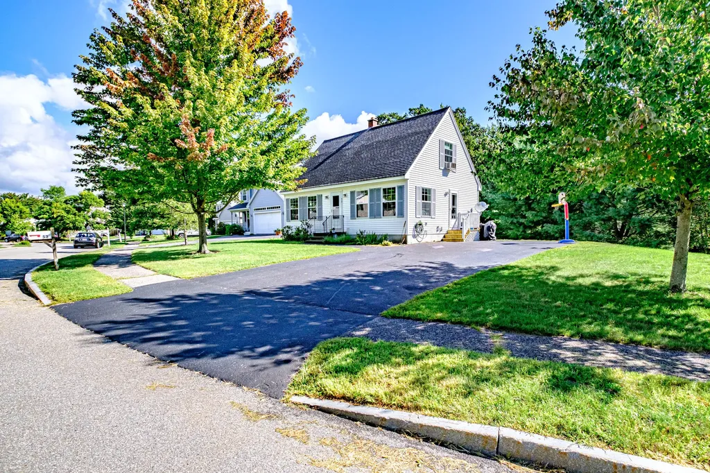 53 Ruby Lane Portland ME 04103