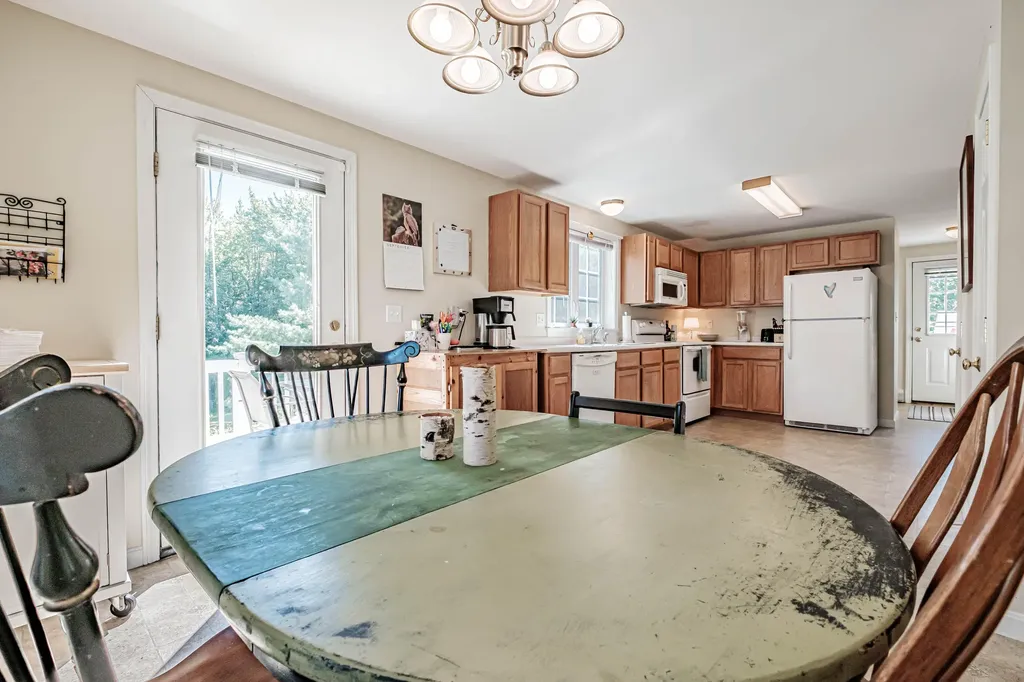 53 Ruby Lane Portland ME 04103