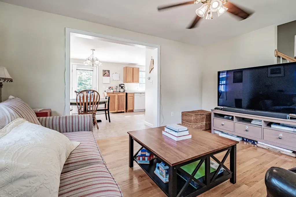 53 Ruby Lane Portland ME 04103