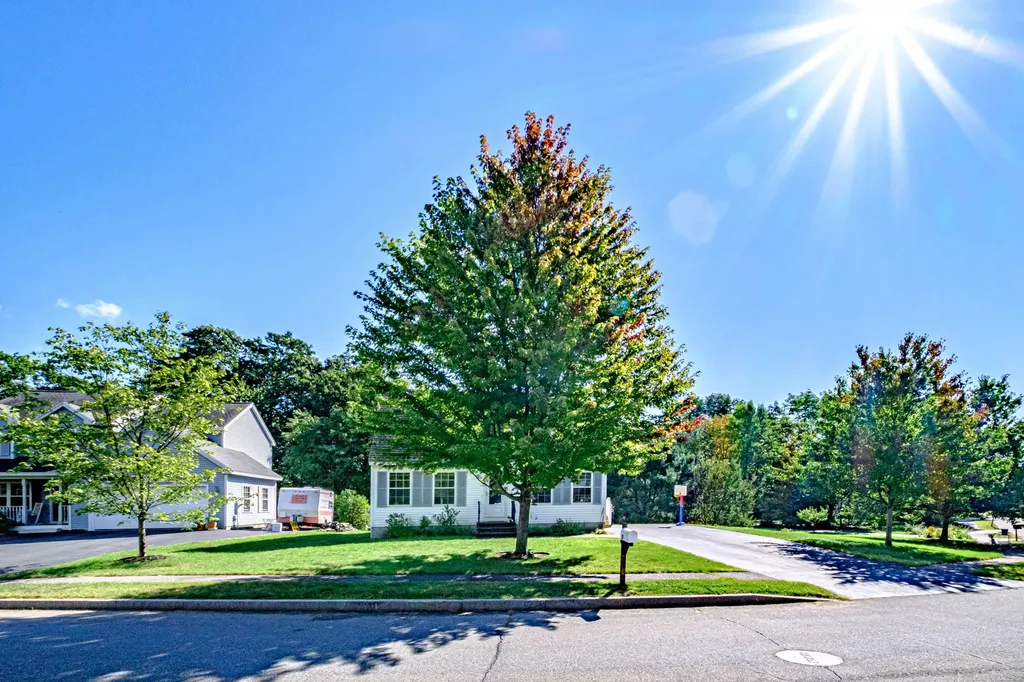 53 Ruby Lane Portland ME 04103