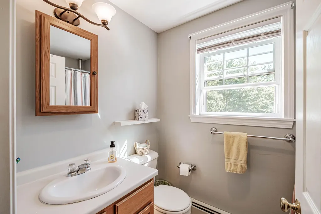 53 Ruby Lane Portland ME 04103