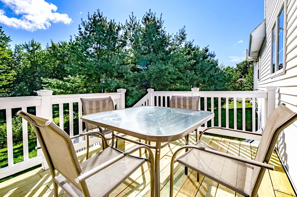 53 Ruby Lane Portland ME 04103