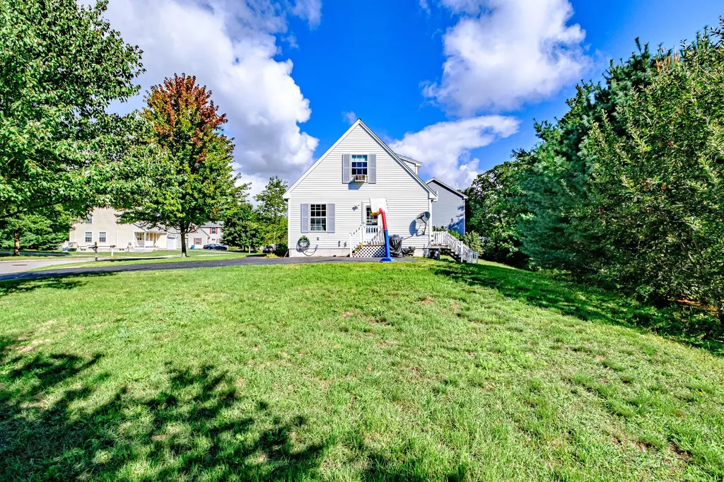 53 Ruby Lane Portland ME 04103