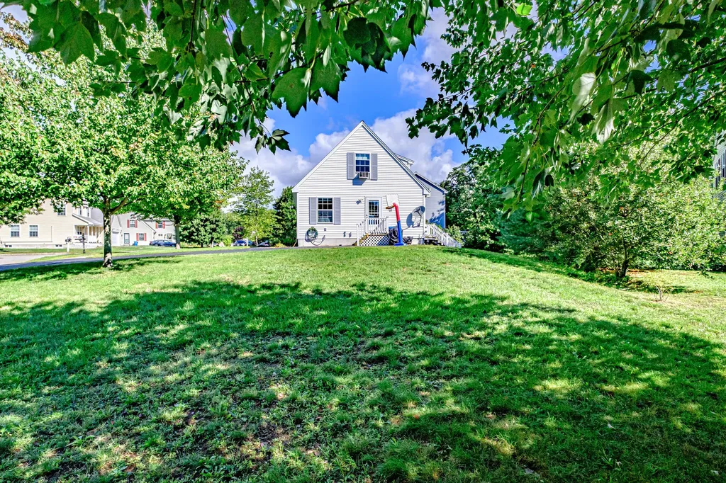 53 Ruby Lane Portland ME 04103