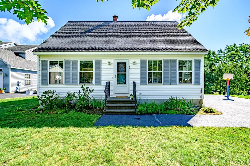 53 Ruby Lane Portland ME 04103