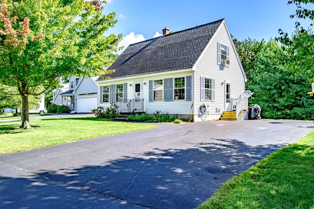 53 Ruby Lane Portland ME 04103