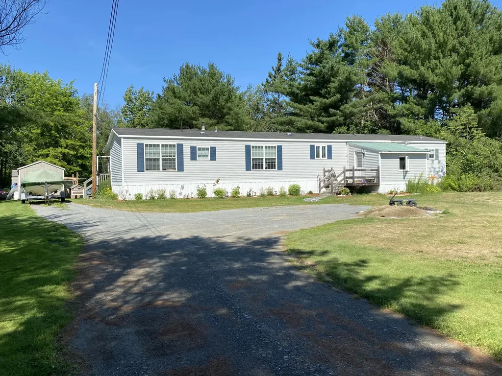 1240 Pushaw Road Glenburn ME 04401