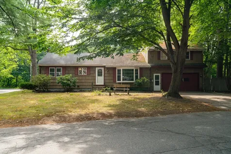 95 Pinecrest Road Portland ME 04102