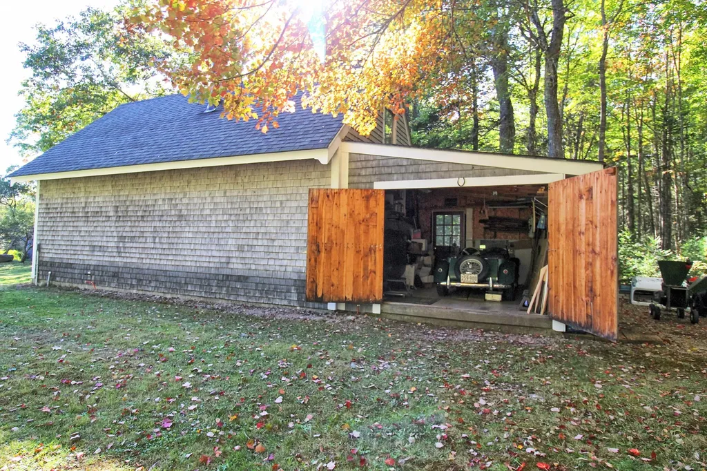 45 West Franklin Road Franklin ME 04634