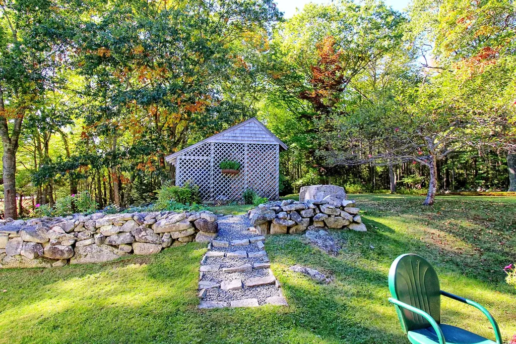 45 West Franklin Road Franklin ME 04634