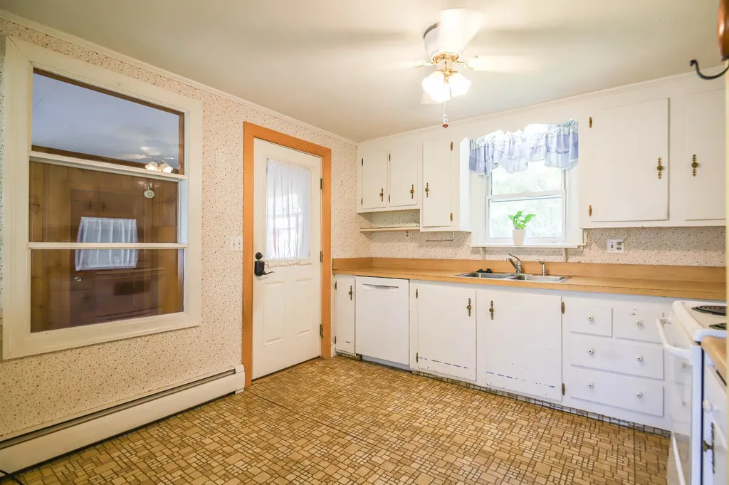 20 Jefferson Street Westbrook ME 04092