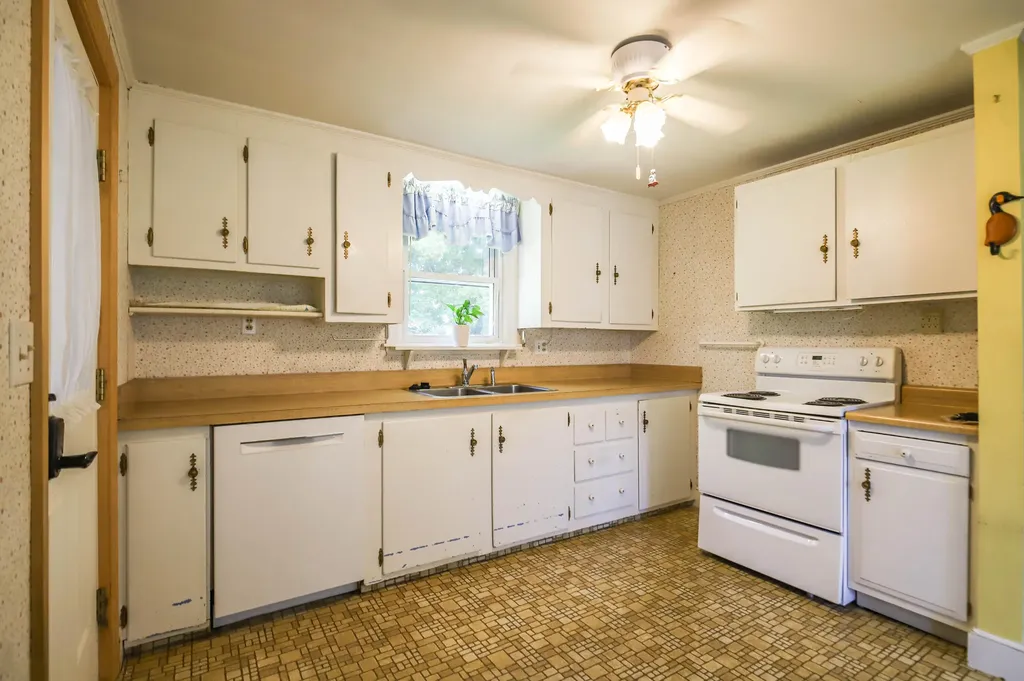 20 Jefferson Street Westbrook ME 04092