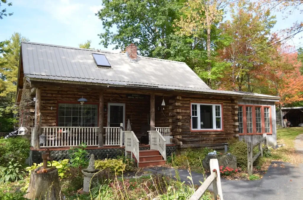 131 Old Stage Road Wiscasset ME 04578