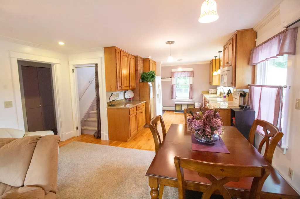 295 Maple Street Bangor ME 04401