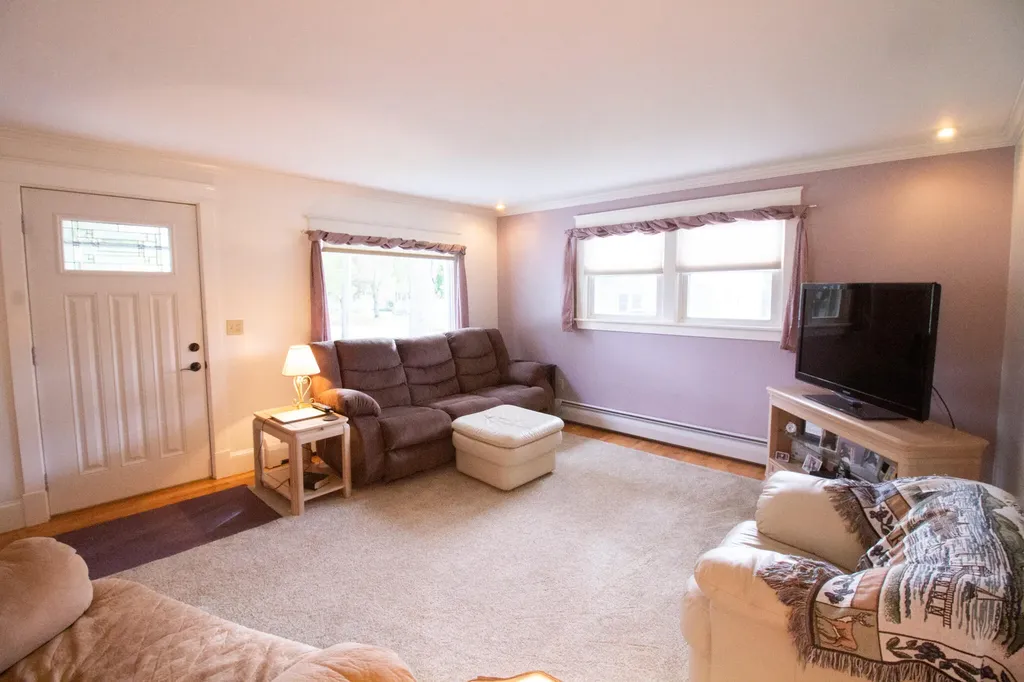 295 Maple Street Bangor ME 04401