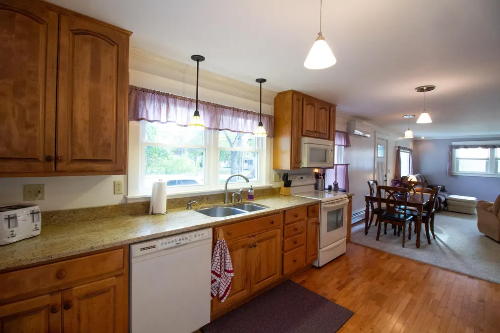295 Maple Street Bangor ME 04401