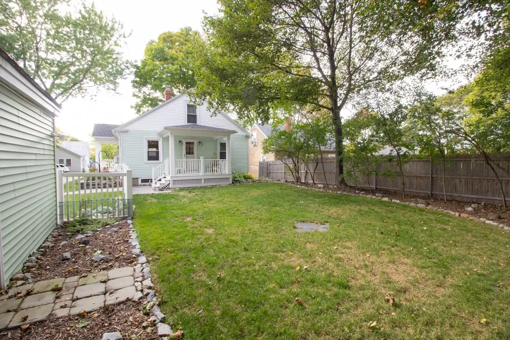 295 Maple Street Bangor ME 04401