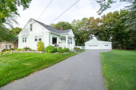 295 Maple Street Bangor ME 04401