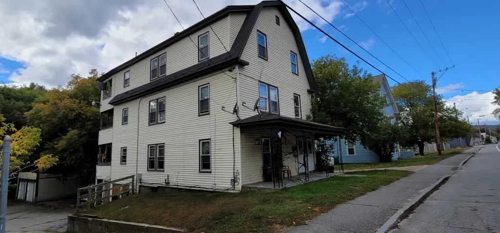 53 Roxbury Road Mexico ME 04257
