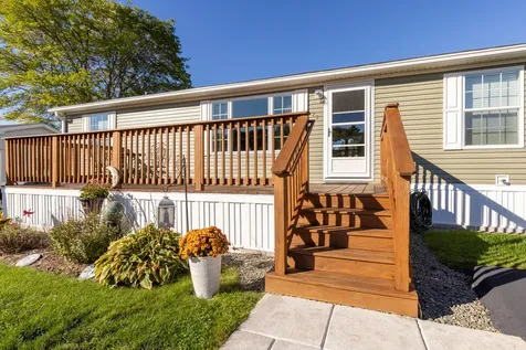 22 Blackberry Place Kittery ME 03904