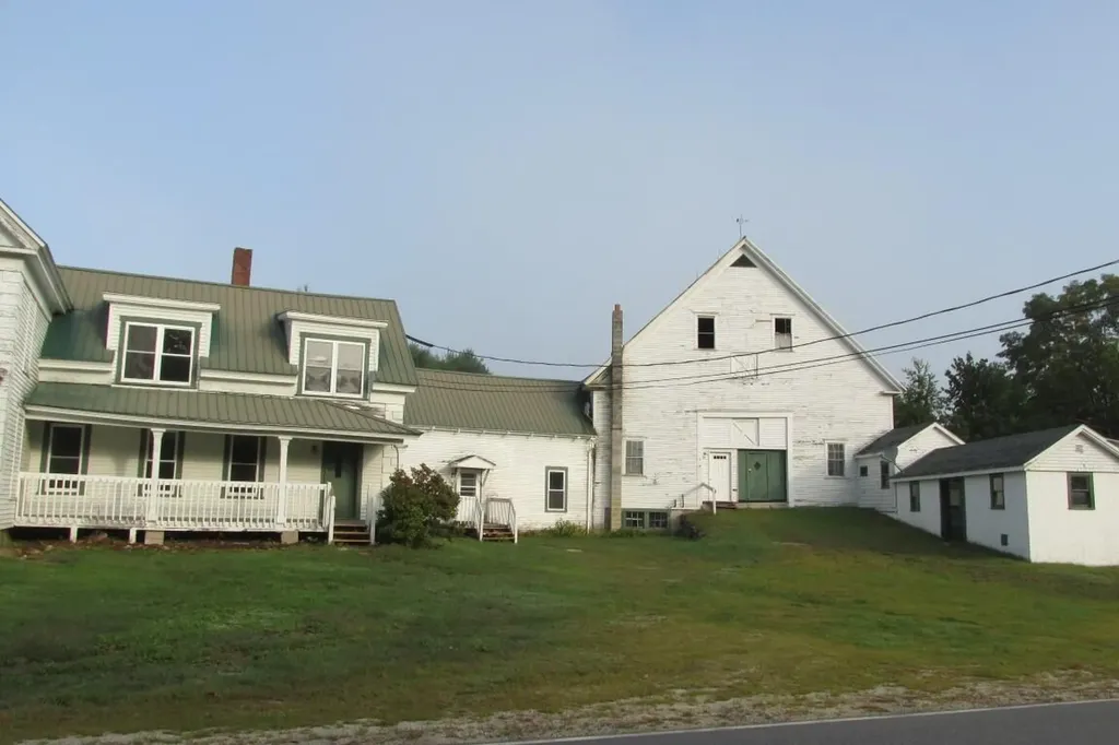 46 Morrill Street Buckfield ME 04220