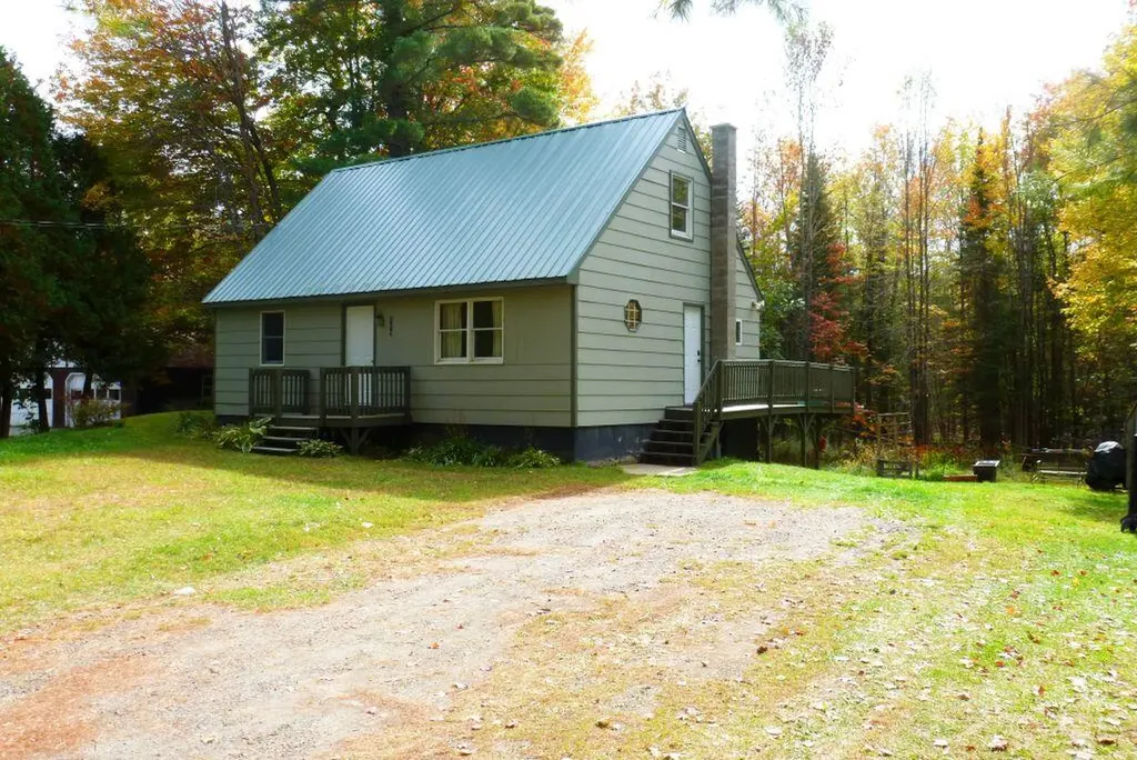 125 Mcnally Road Clinton ME 04927
