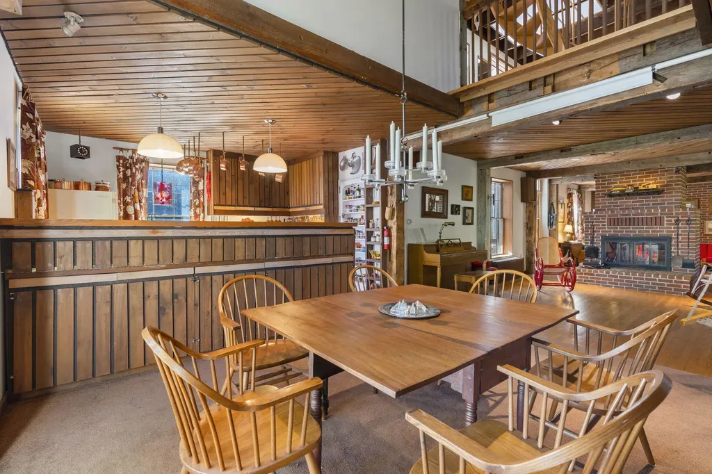 323 Court Street Auburn ME 04210