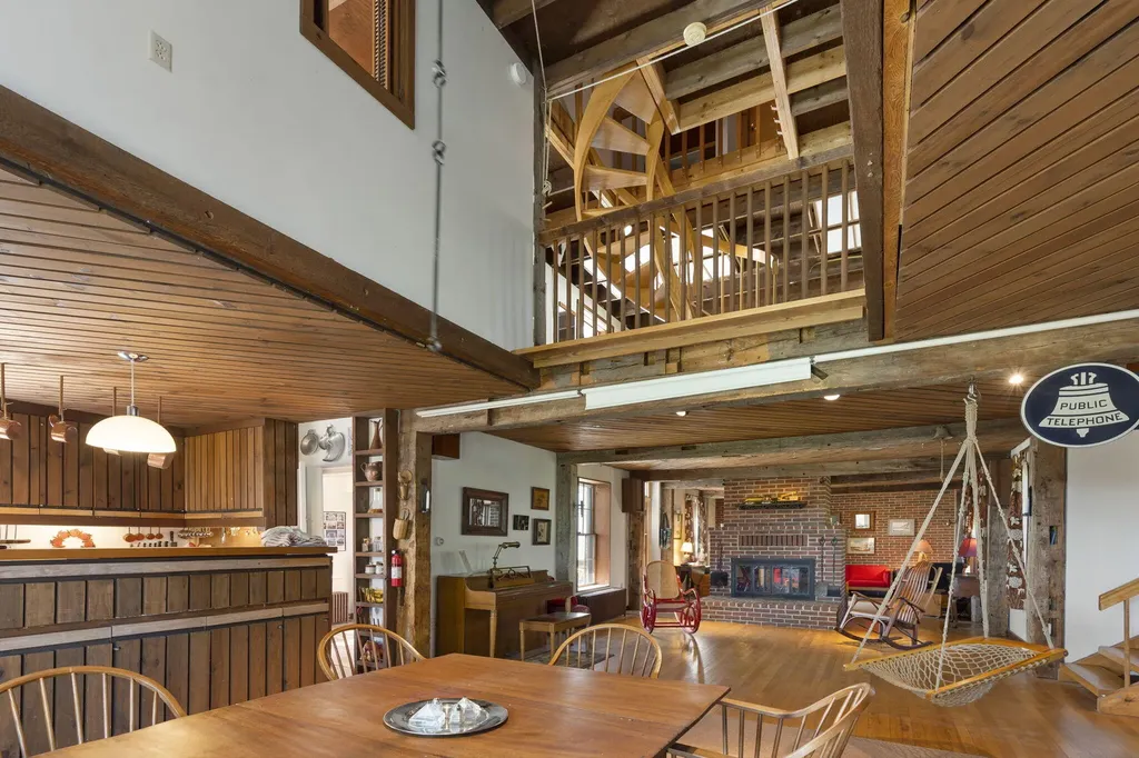 323 Court Street Auburn ME 04210