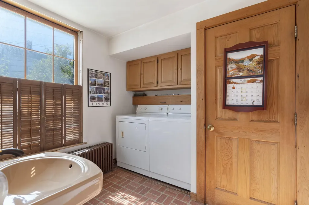 323 Court Street Auburn ME 04210
