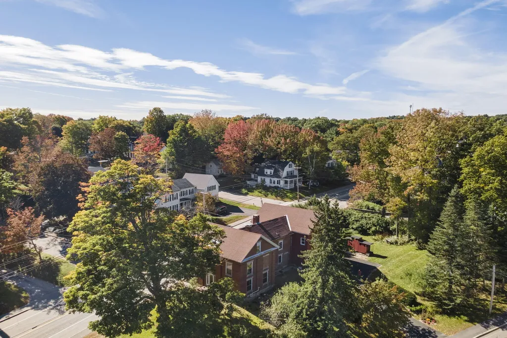 323 Court Street Auburn ME 04210